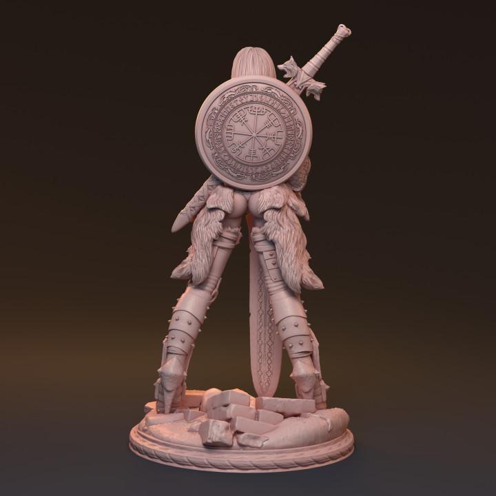 Gaedel, Fierce Lady Knight NSFW Nude Option | Sexy Fantasy Warrior Miniature | 32mm 75mm 100mm - Plague Miniatures
