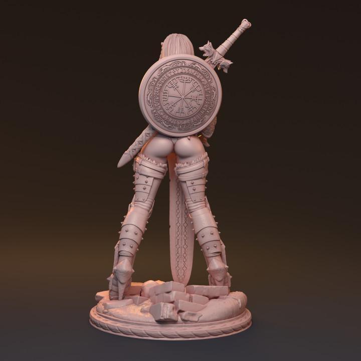 Gaedel, Fierce Lady Knight | Elegant Fantasy Warrior Resin Bust Statue - Plague Miniatures