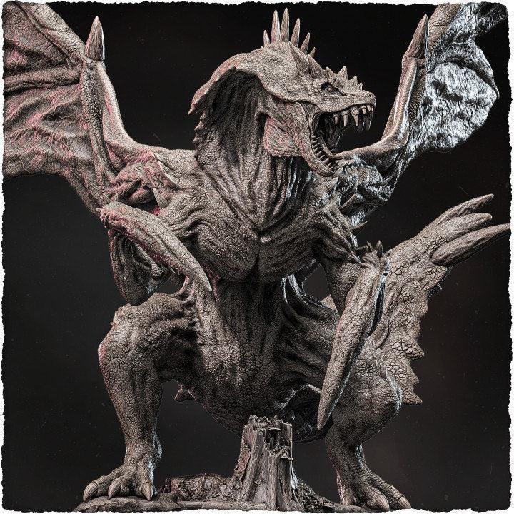 Mantis Dragon Miniature | Massive Aberration Creature for Fantasy Tabletop Gaming - Plague Miniatures