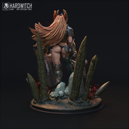 Markin Armtord, The Betrayed Queen NSFW Nude Option | Vengeful Noble Warrior Miniature | 32mm Scale or 75mm Scale - Plague Miniatures