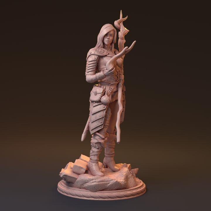 Shainor, Bewitching Spellblade | Sexy Human Female Sorceress Miniature Fighter | 32mm Scale or 75mm Scale - Plague Miniatures