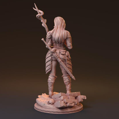 Shainor, Bewitching Spellblade | Sexy Human Female Sorceress Miniature Fighter | 32mm Scale or 75mm Scale - Plague Miniatures