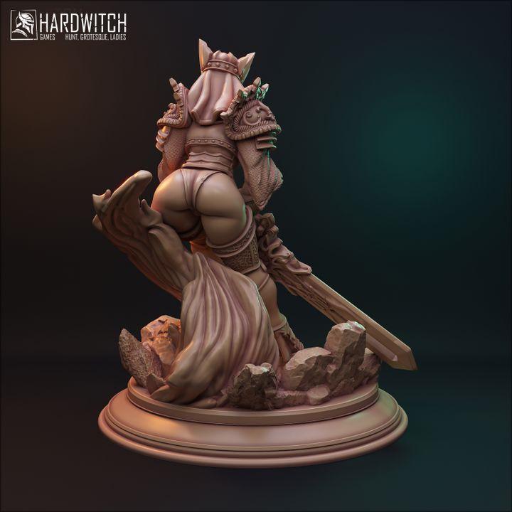 Sisters of the Night, Royal Warriors in Silk and Steel | Battle-Ready Female Miniatures | 32mm Scale - Plague Miniatures