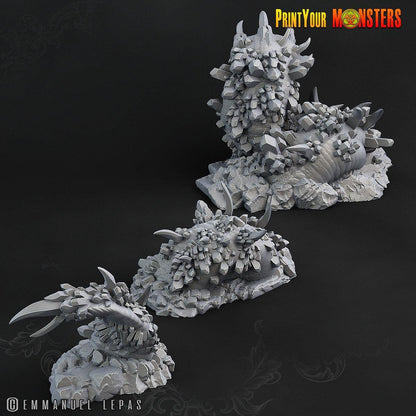 Emerald Worm Miniature | Rock Worm Monster for Dungeons and Dragons - Plague Miniatures