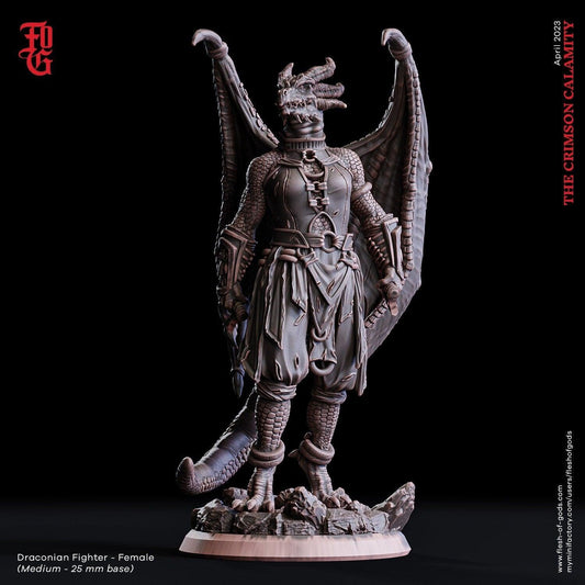 Female Draconian Fighter Miniature | Fierce Warrior in DnD Realms | 32mm Scale - Plague Miniatures