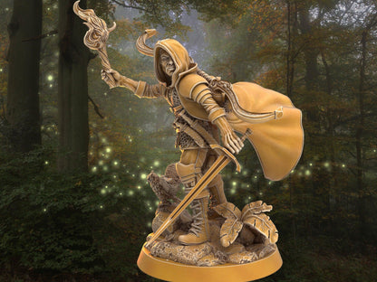 Rogue Miniature - Rowan Grovewalker | Ranger Miniature | Dragon's Forge | 32mm DnD 5e Tabletop Gaming DnD Miniature | Dungeons and Dragons - Plague Miniatures