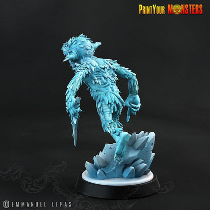 Screaming Ice Goblin Miniature | Frosty Harbingers of Everfrost Chaos - Plague Miniatures